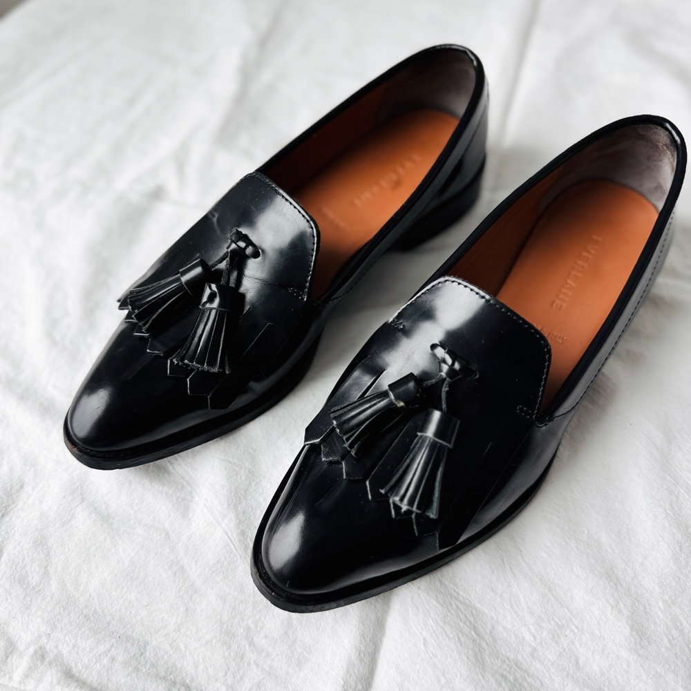 Everlane Tassel Loafers in Black